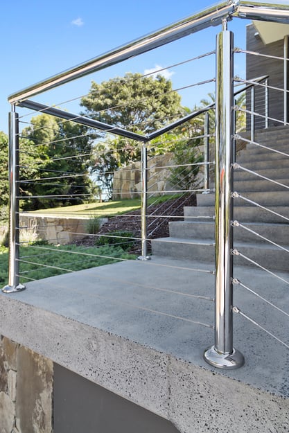 Stainless-steel-handrail-and-posts